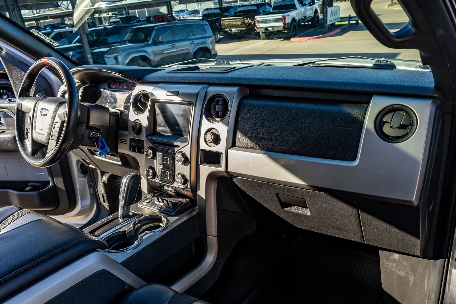 Used 2013 Ford F150 Raptor w/ Luxury Equipment Group image 17