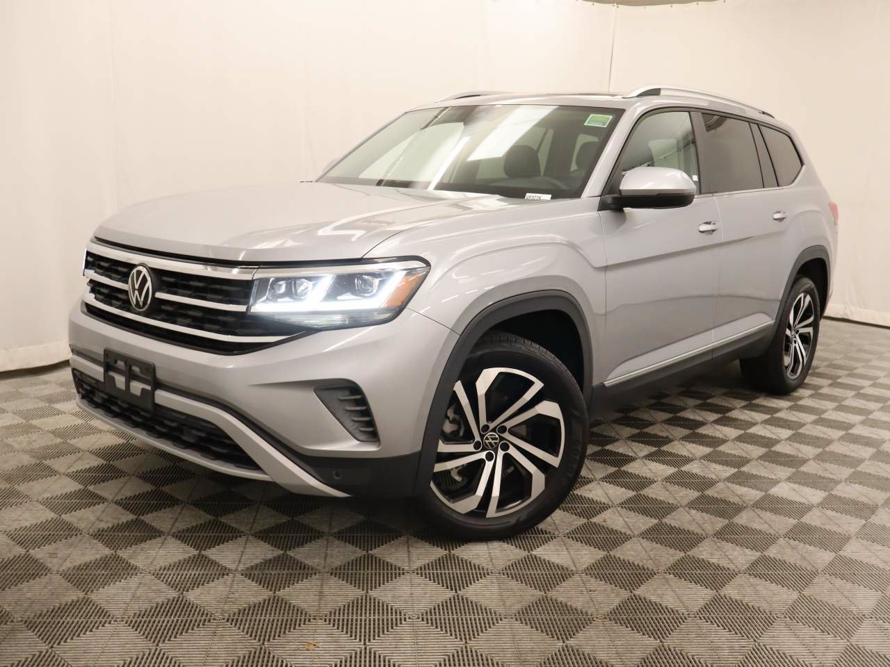 Certified 2023 Volkswagen Atlas SEL AWD/4WD image 1