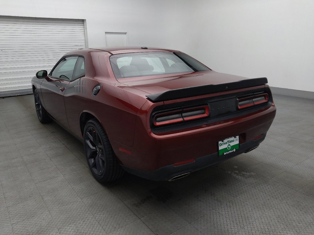 Used 2020 Dodge Challenger SXT w/ Blacktop Package RWD image 5