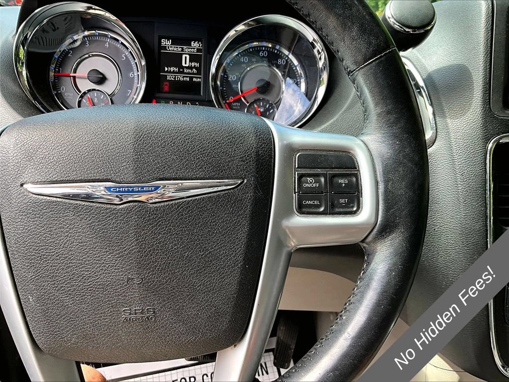 Used 2014 Chrysler Town & Country Touring-L w/ Driver Convenience Group FWD image 15