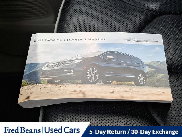 Used 2023 Chrysler Pacifica Limited FWD image 35