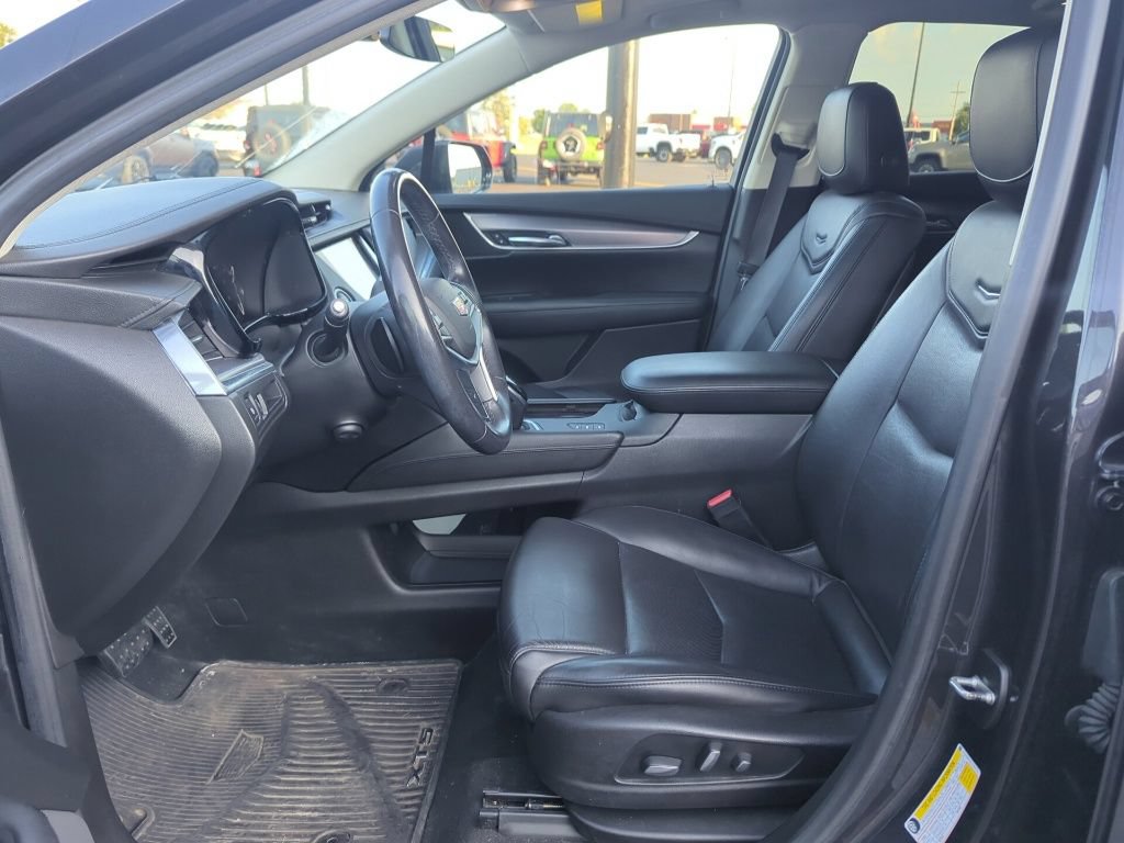 Used 2018 Cadillac XT5 Luxury AWD/4WD image 9