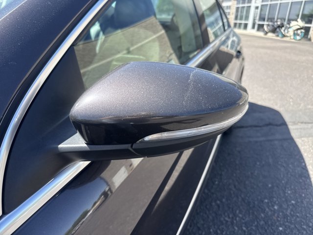 Used 2009 Volkswagen CC Luxury FWD image 11