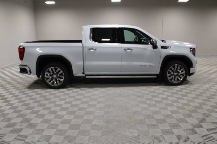 New 2026 GMC Sierra 1500 Denali w/ Denali Reserve Package AWD/4WD image 13