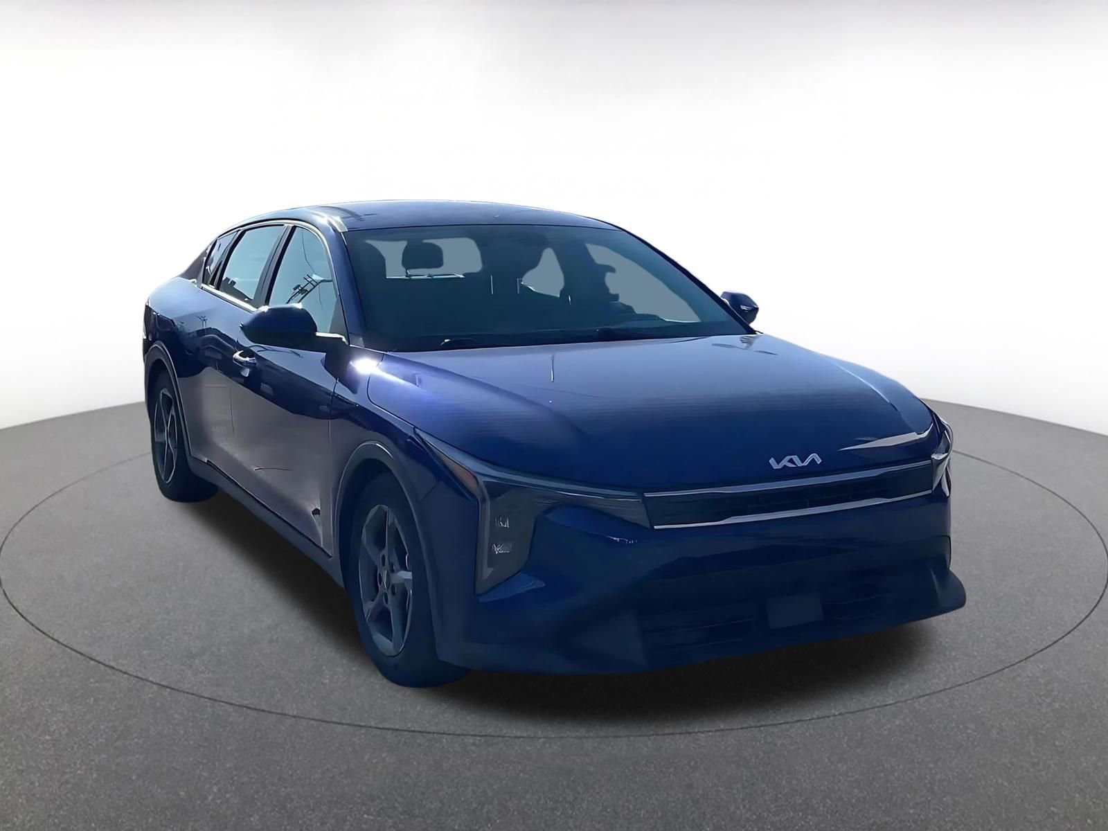 Used 2025 Kia K4 LXS image 3