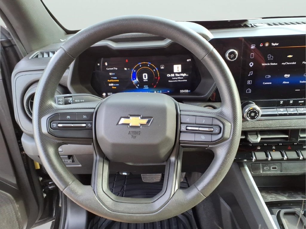 Used 2025 Chevrolet Colorado W/T w/ WT Custom Package RWD image 18