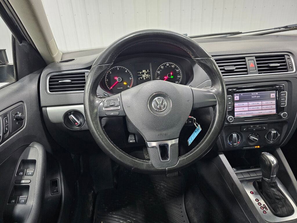 Used 2011 Volkswagen Jetta TDI image 16