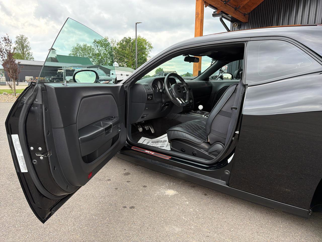 Used 2014 Dodge Challenger SRT8 Core RWD image 7