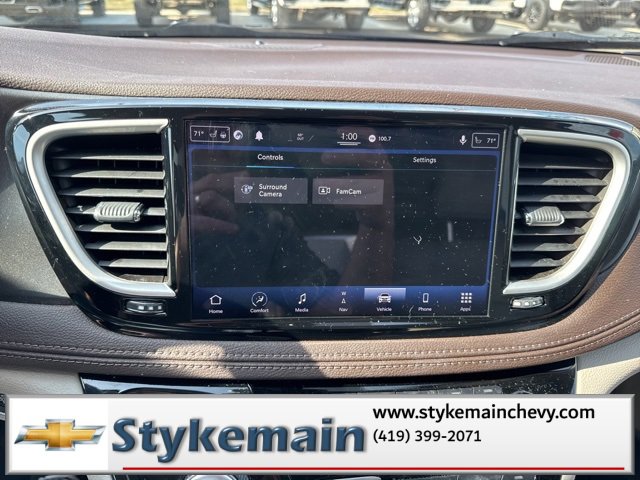 Used 2021 Chrysler Pacifica Touring-L w/ Uconnect Theater Family Group image 41