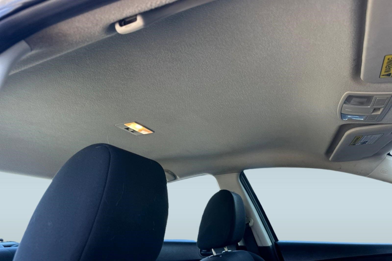 Used 2011 MAZDA MAZDA3 i Sport image 24