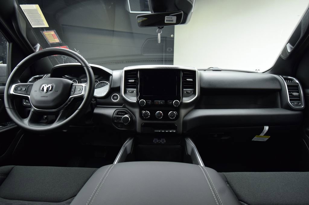 New 2026 RAM 1500 4x4 Crew Cab image 35