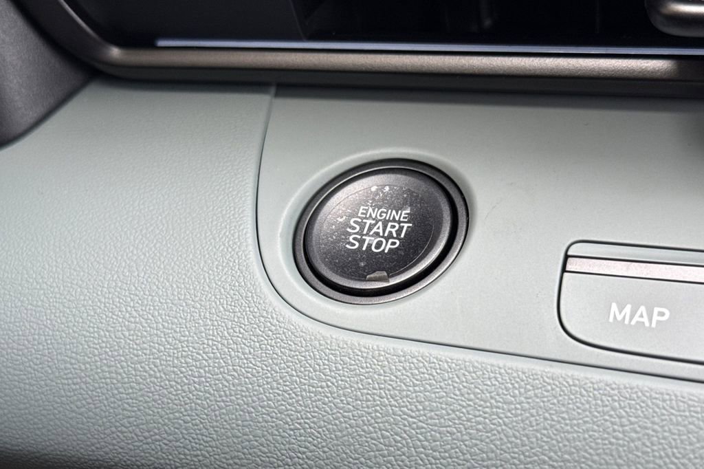 New 2026 Hyundai Elantra Limited image 19