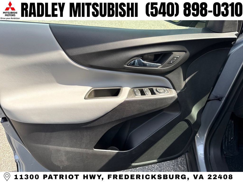 Used 2023 Chevrolet Equinox LS w/ LS Convenience Package image 5