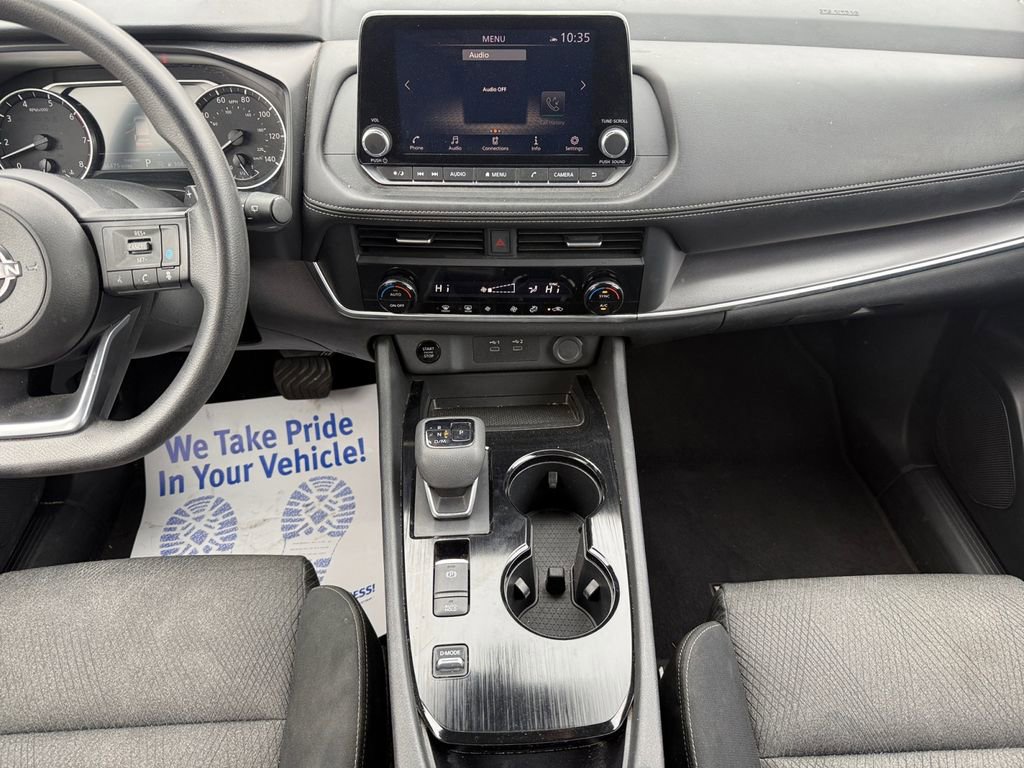 Used 2024 Nissan Rogue SV image 11