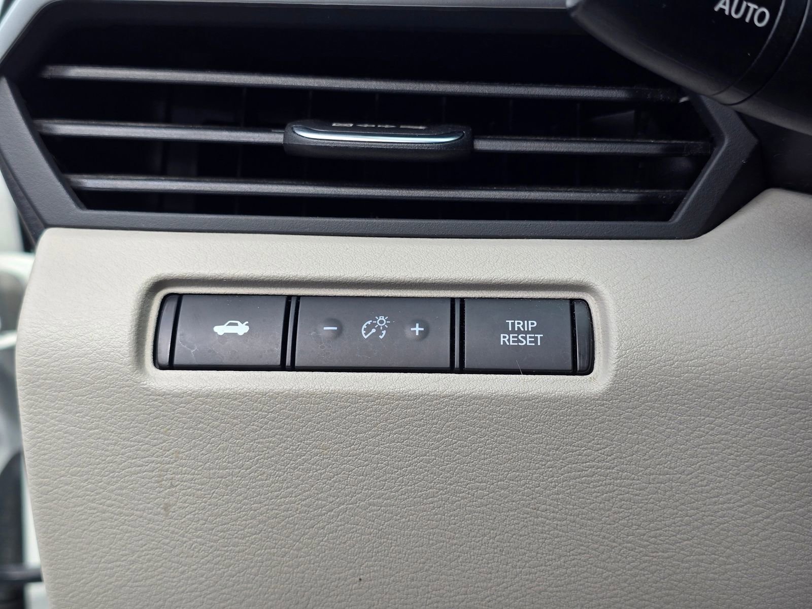 Used 2019 Nissan Altima 2.5 S FWD image 23