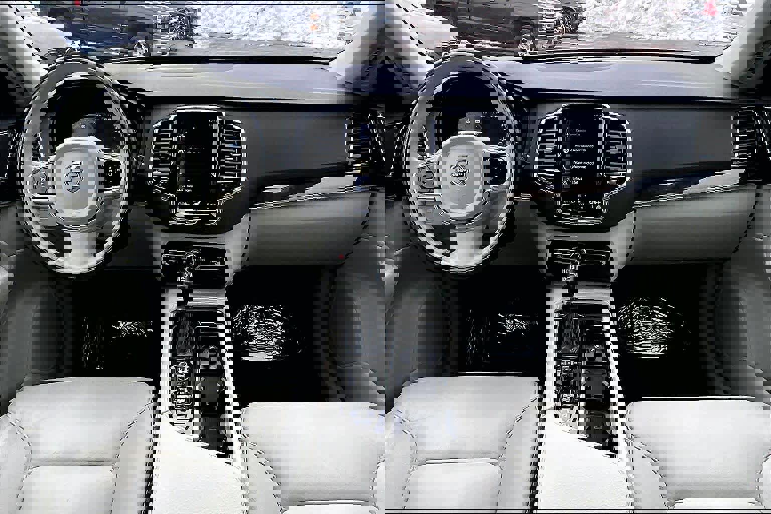 Used 2017 Volvo XC90 T6 Momentum w/ Vision Package image 15