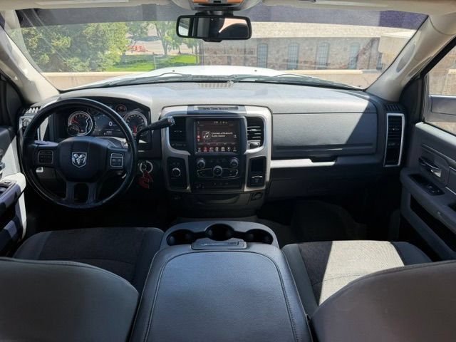 Used 2014 RAM 2500 SLT w/ Luxury Group AWD/4WD image 16