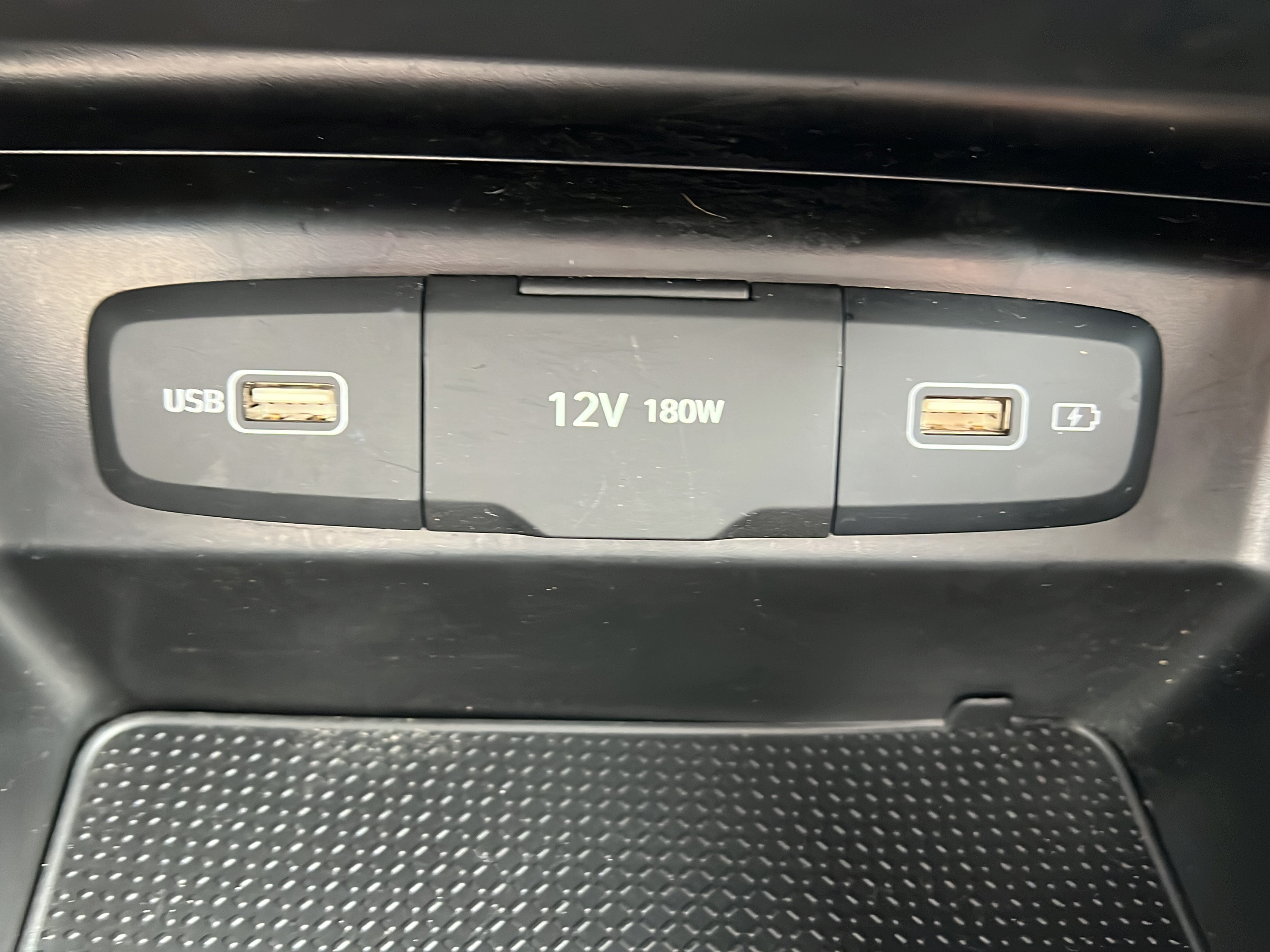 Used 2024 Hyundai Santa Cruz SE FWD image 18