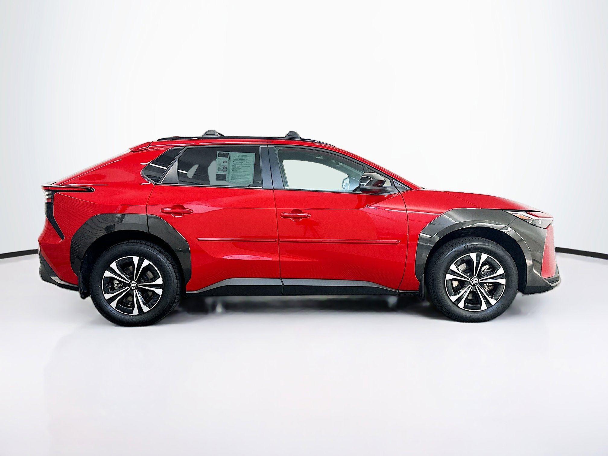 Used 2023 Toyota bZ4X XLE w/ Weather Package AWD/4WD image 10