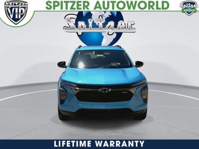 New 2026 Chevrolet Trax RS w/ Sunroof Package FWD image 3