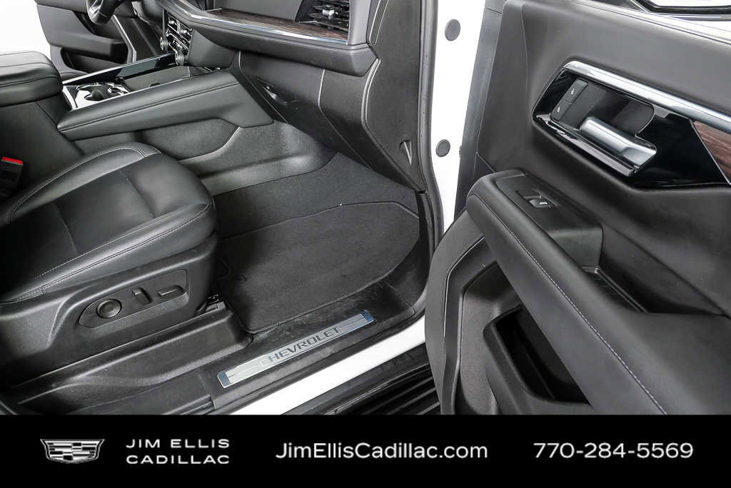 Used 2025 Chevrolet Tahoe LT AWD/4WD image 23