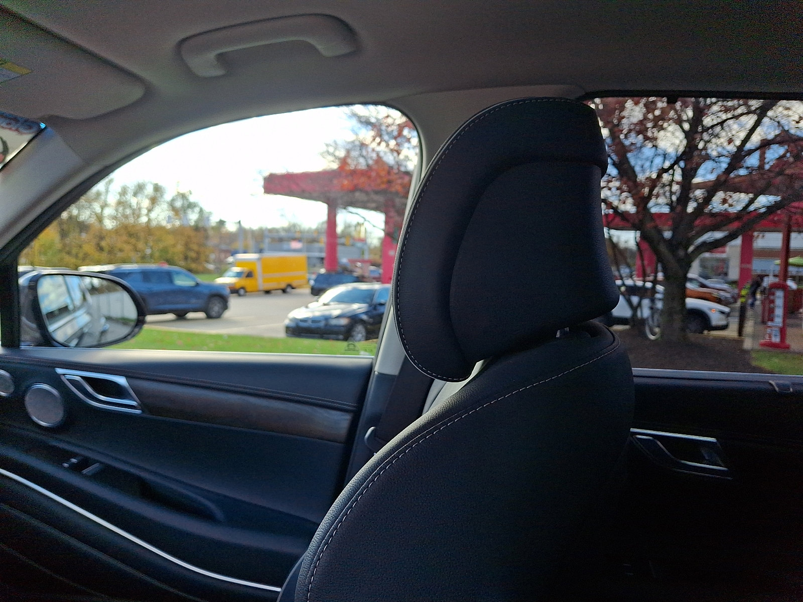 Used 2023 Genesis GV80 2.5T w/ Prestige 20" Package image 17