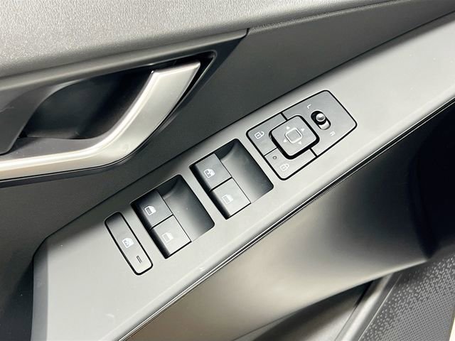 New 2026 Kia Niro LX image 17