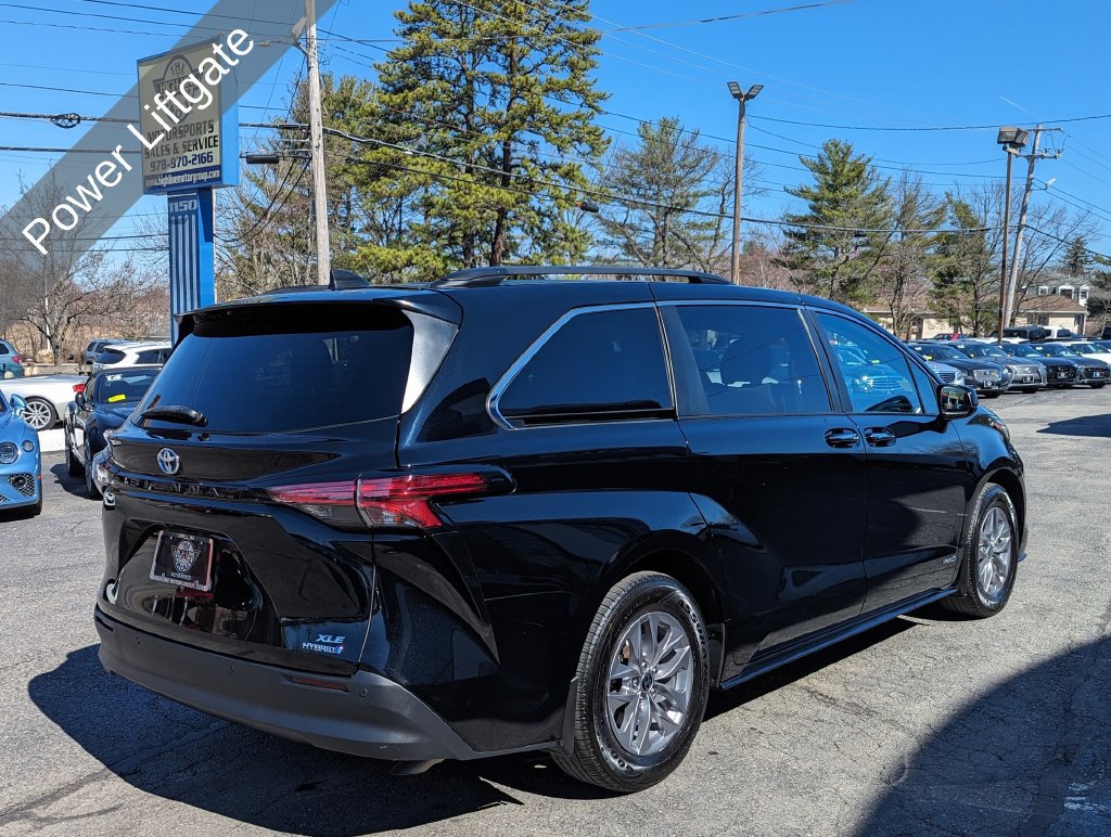 Used 2021 Toyota Sienna XLE AWD/4WD image 8