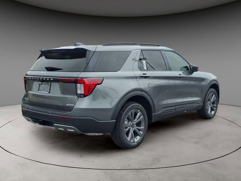 New 2026 Ford Explorer Active image 8