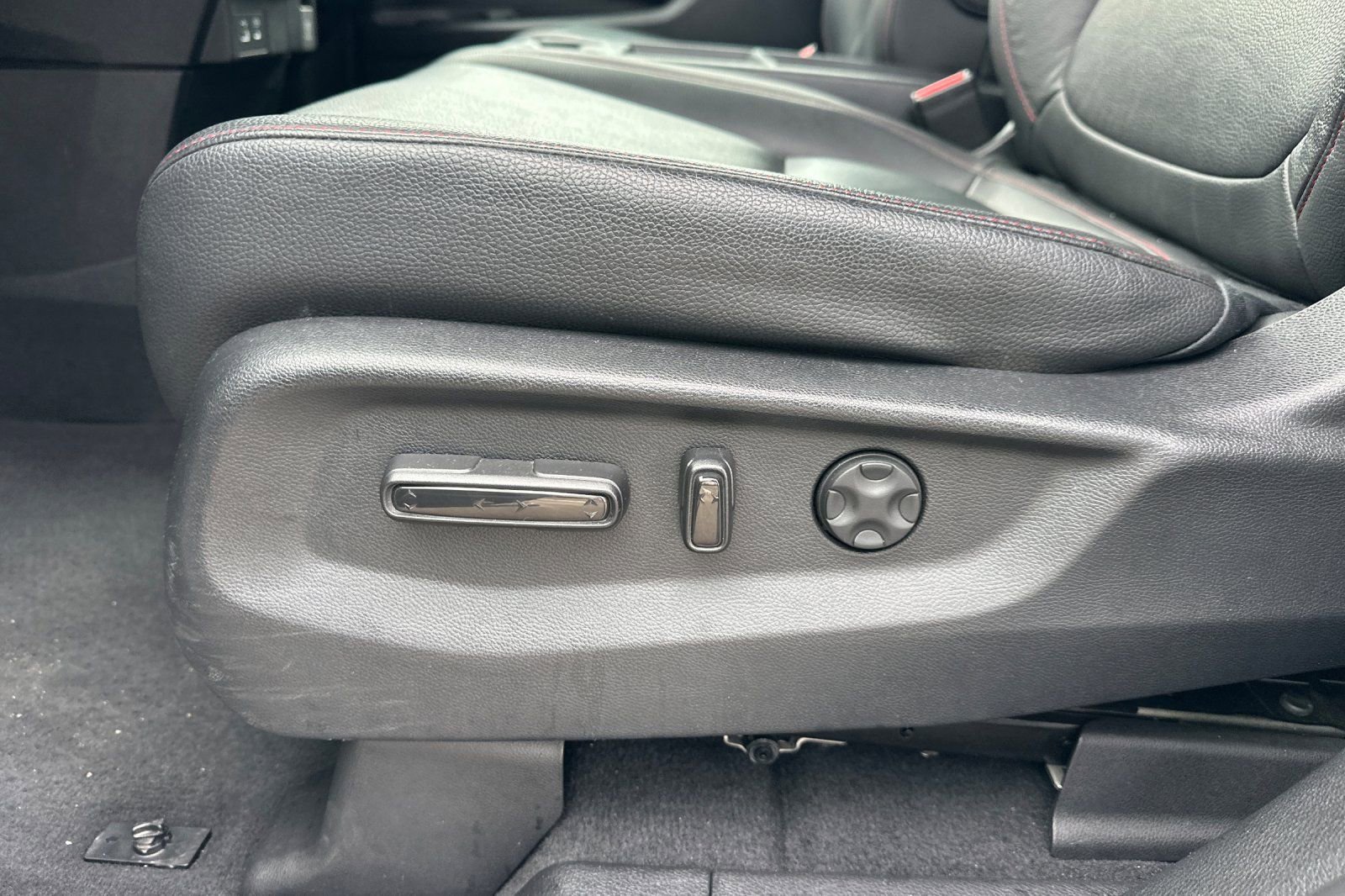 Used 2025 Honda Odyssey Sport-L image 13