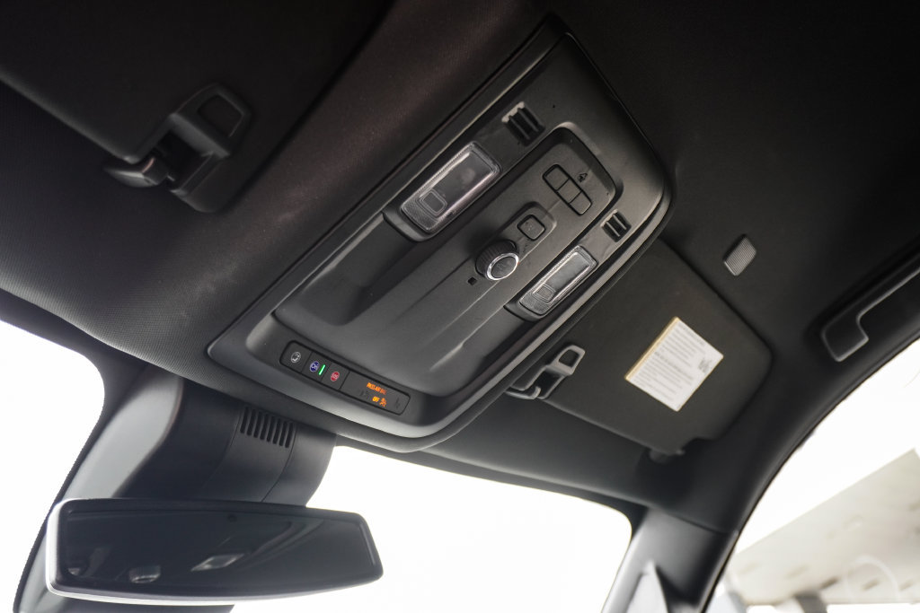 Used 2024 Chevrolet Suburban RST RWD image 25