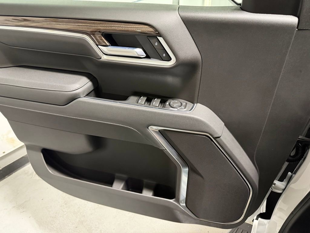 New 2026 Chevrolet Silverado 1500 LT w/ Z71 Off-Road Package image 11