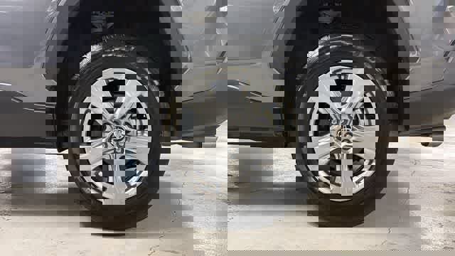 Used 2022 Toyota RAV4 XLE w/ Convenience Package image 11