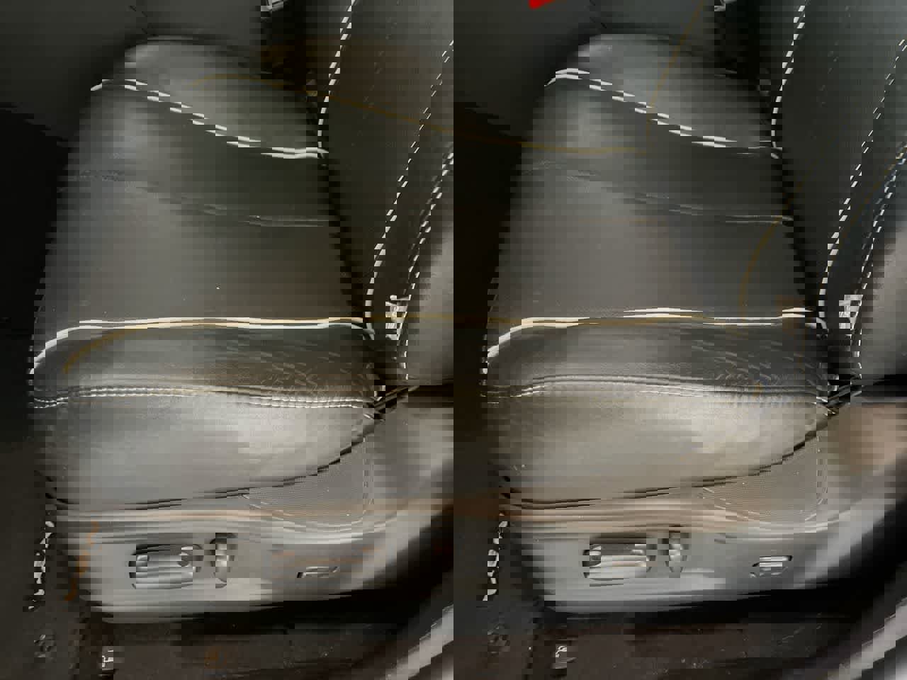 Used 2013 Toyota Venza Limited image 12