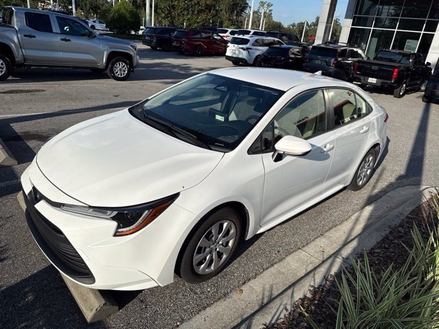 Certified 2024 Toyota Corolla LE FWD image 1