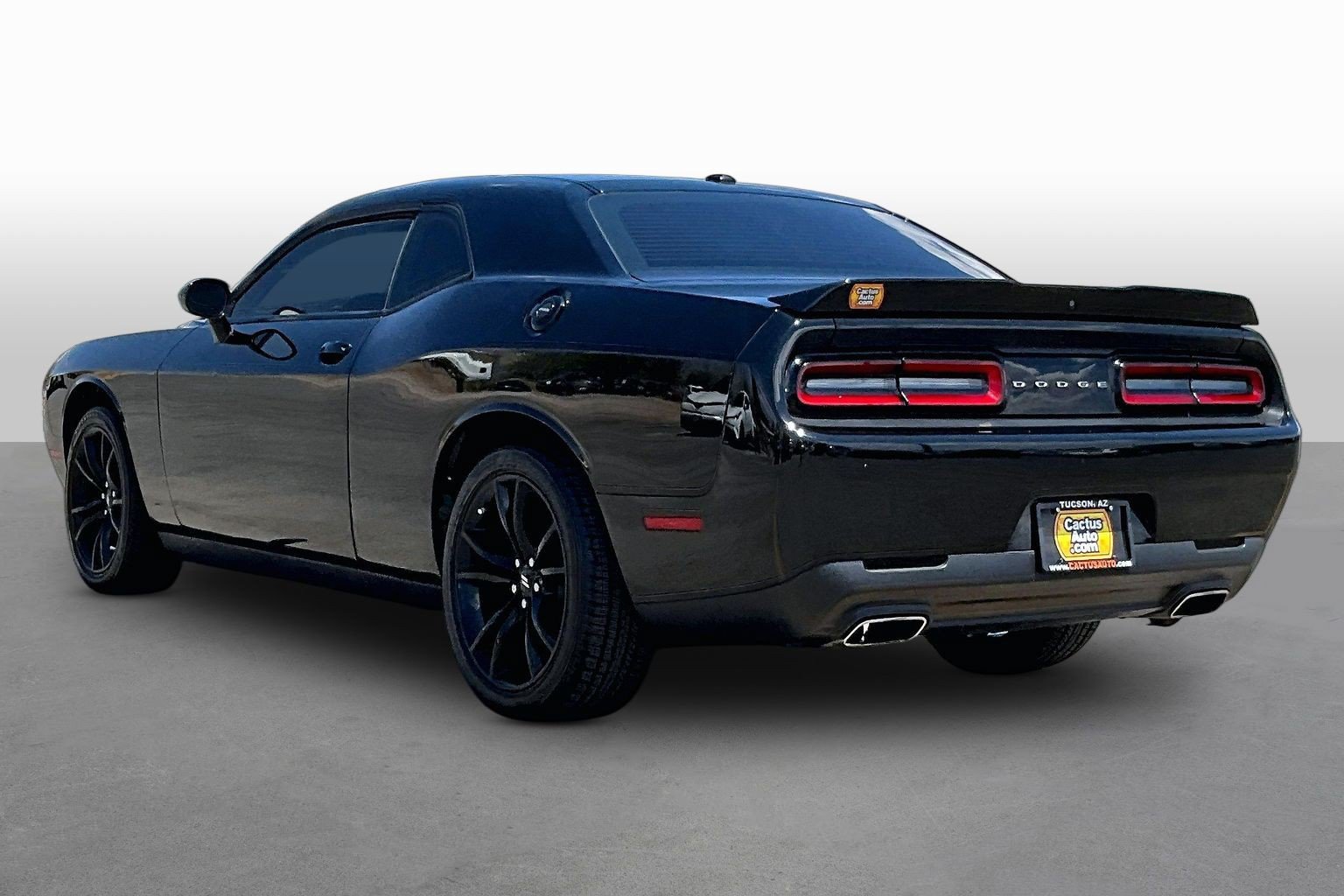 Used 2019 Dodge Challenger SXT RWD image 11