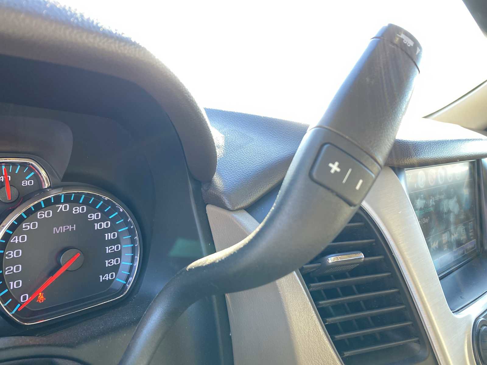 Used 2018 GMC Yukon XL SLT w/ Open Road Package image 24