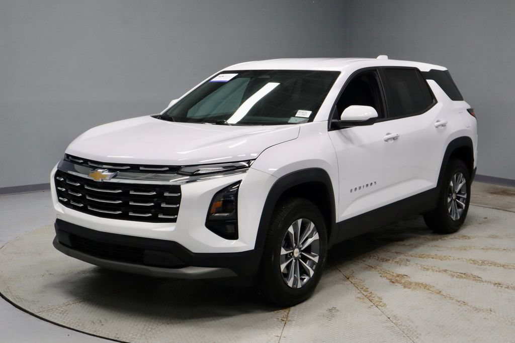 Used 2026 Chevrolet Equinox LT FWD image 9