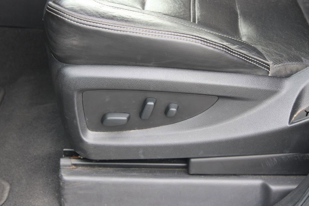 Used 2020 GMC Yukon XL Denali RWD image 17