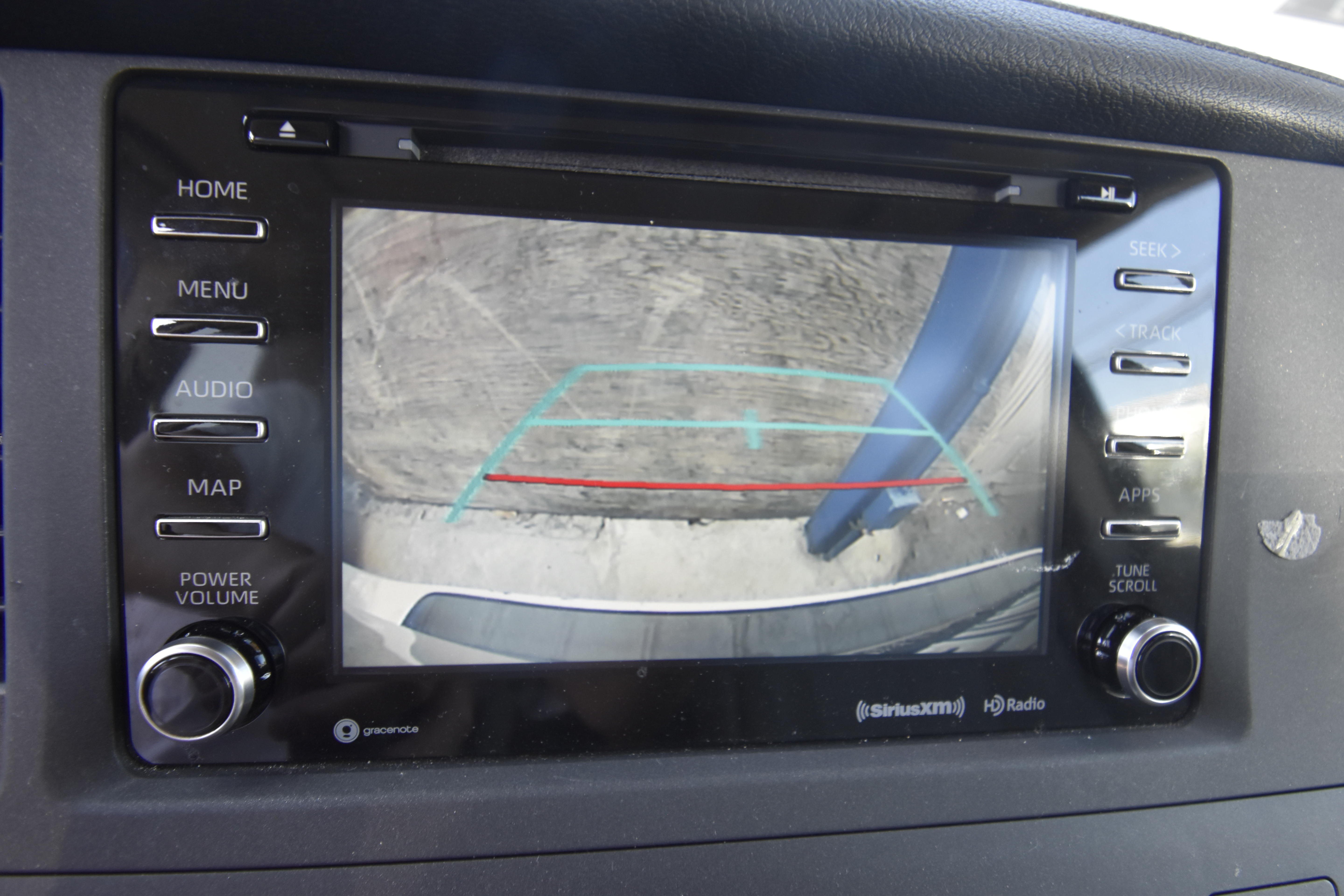 Used 2018 Toyota Sienna XLE w/ XLE Navigation Package FWD image 11