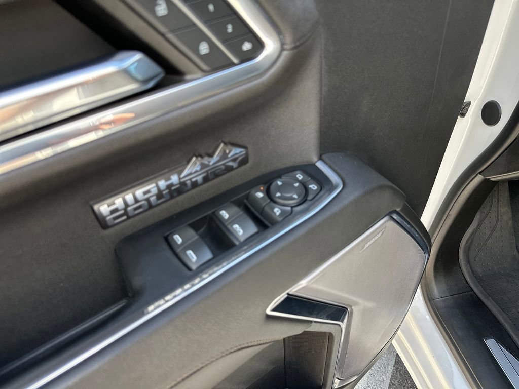 Used 2024 Chevrolet Silverado 1500 High Country w/ High Country Premium Package AWD/4WD image 17