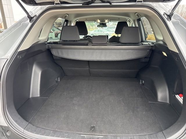 Used 2025 Toyota RAV4 XLE image 28
