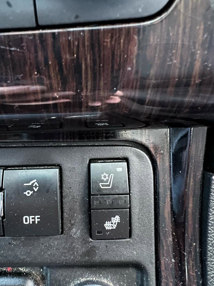 Used 2017 Chevrolet Traverse Premier FWD image 24