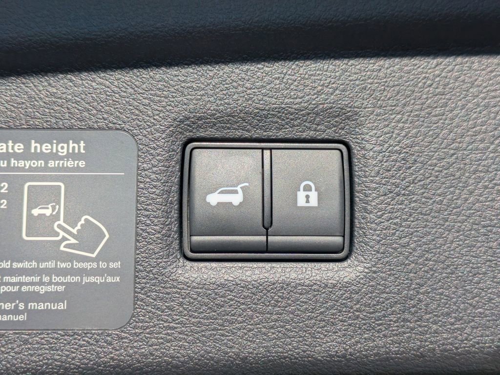 Certified 2025 INFINITI QX50 Luxe image 13