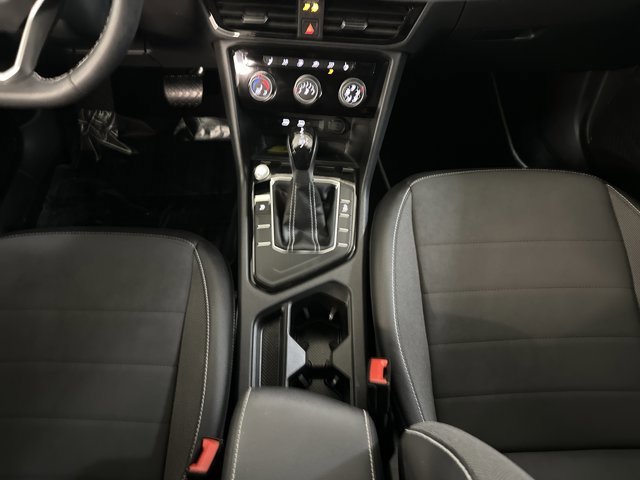 Certified 2023 Volkswagen Taos SE image 33