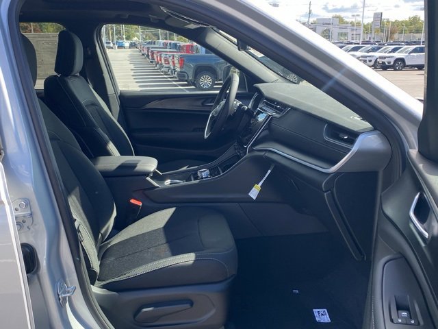 New 2025 Jeep Grand Cherokee 4WD image 49