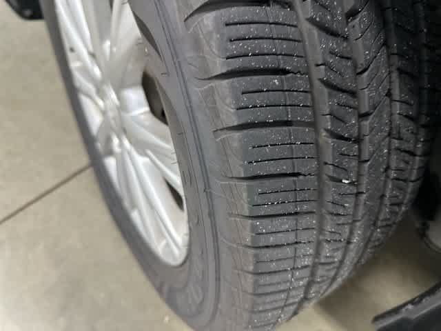 Used 2009 Buick Lucerne CX FWD image 28