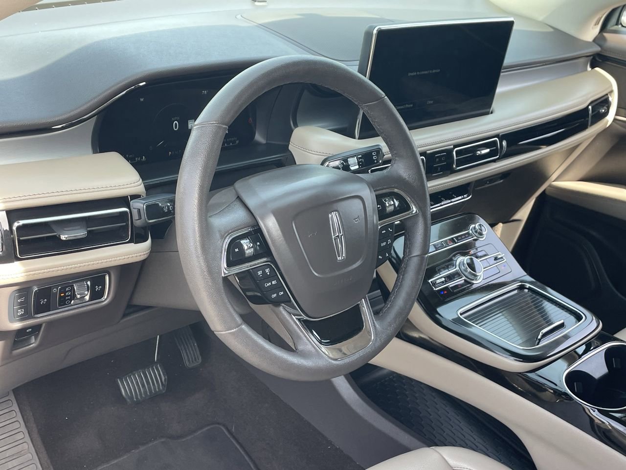 Used 2022 Lincoln Nautilus FWD w/ Premium Package image 23