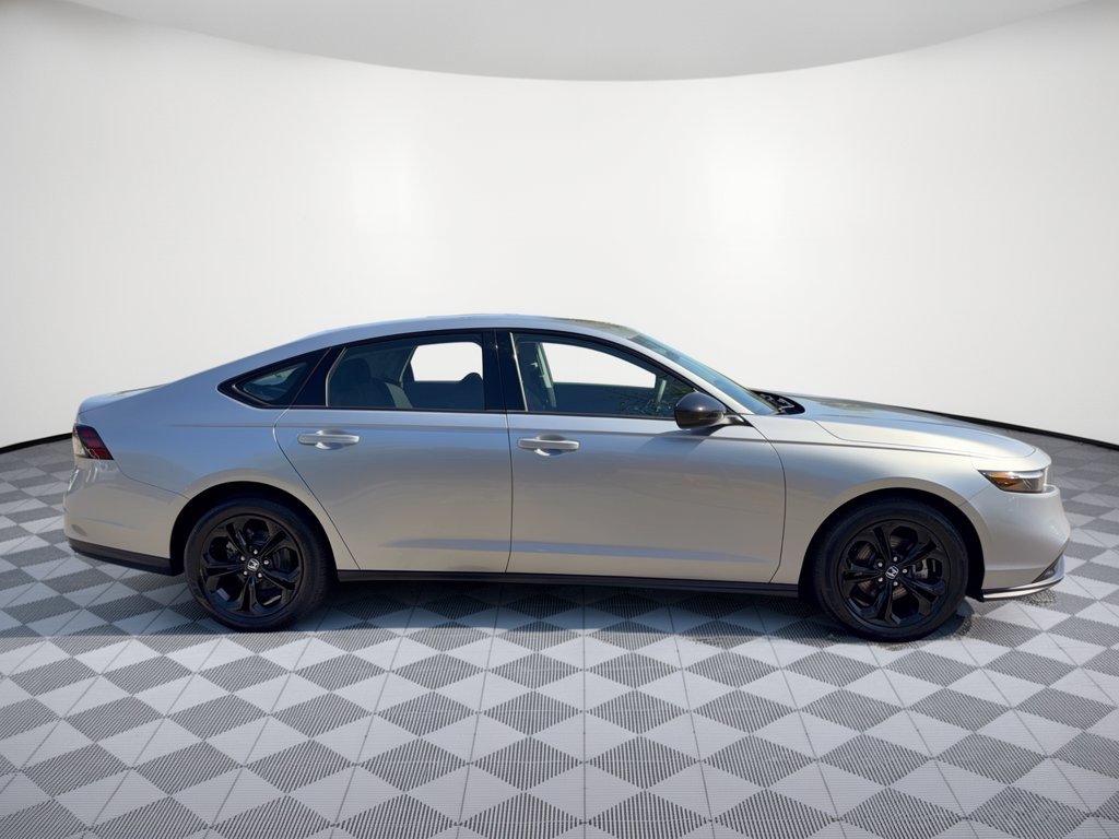 Used 2025 Honda Accord SE image 8