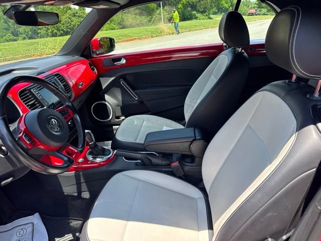 Used 2017 Volkswagen Beetle 1.8T SE FWD image 14